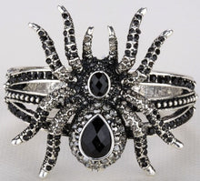 Load image into Gallery viewer, Spider Bangle - Blingdropz
